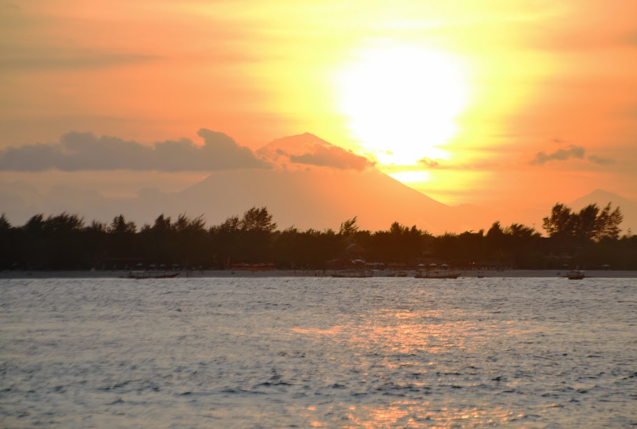 gili sunset bali