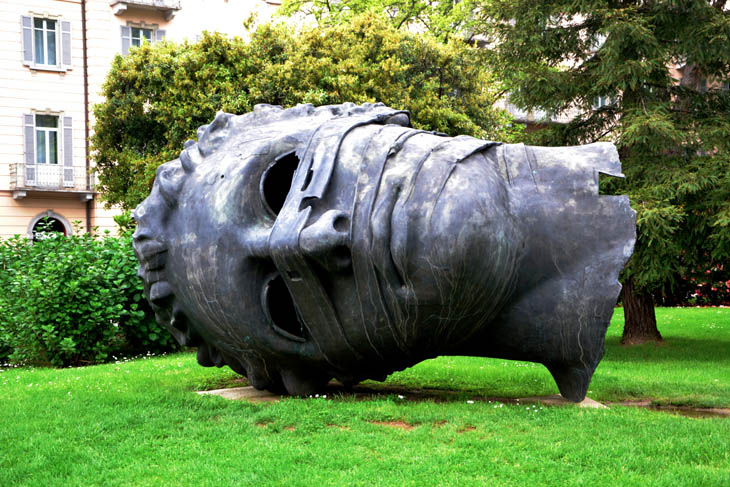 eros blindfolded lugano statue