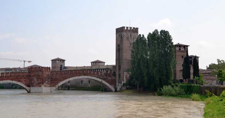 ponte pietra