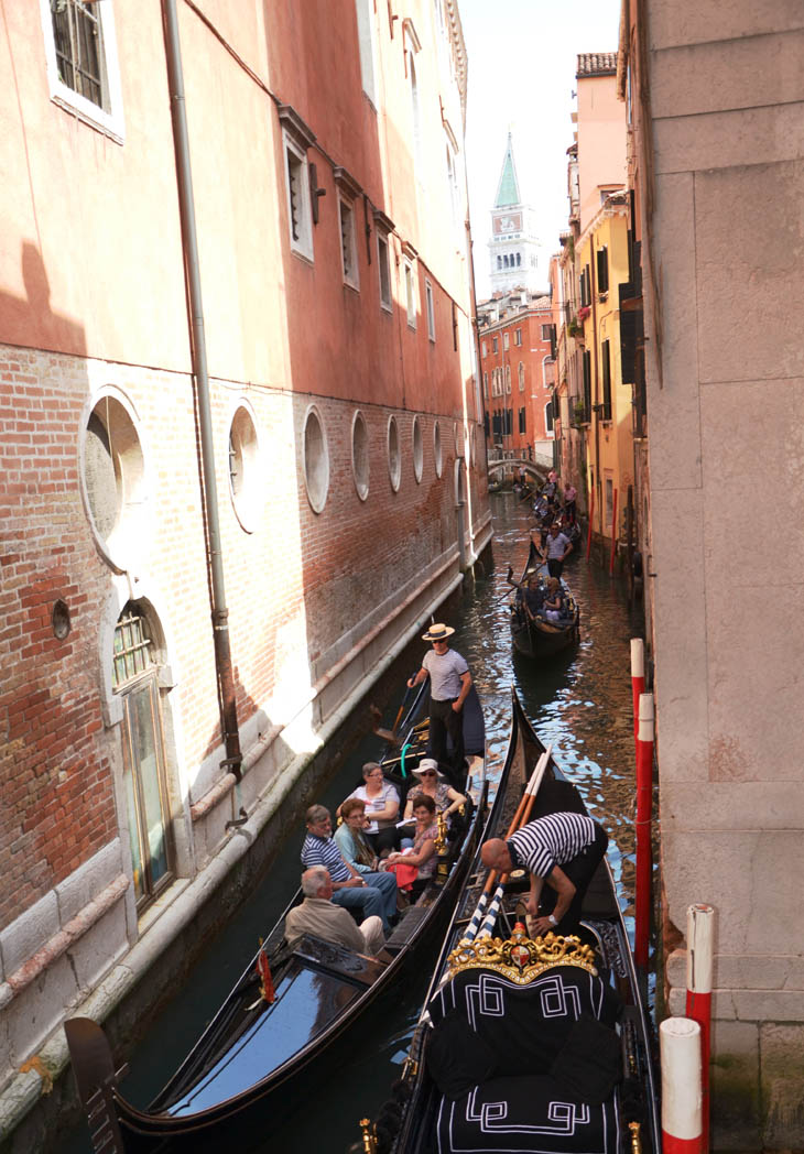 gondolas traffic