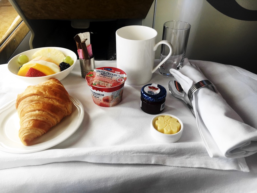 emirates breakfast