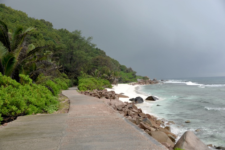 la digue rainy season