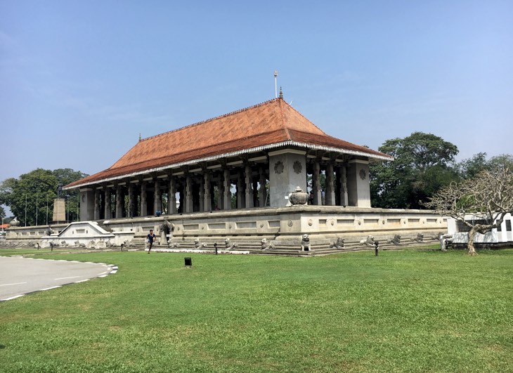 places to visit colombo