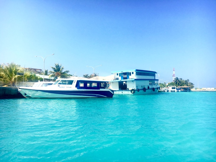 dharavandhoo harbor maldives