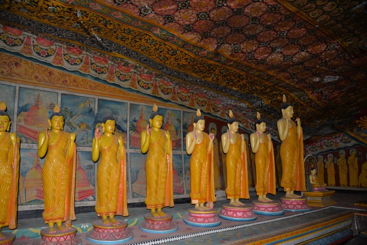статуи будды шри ланка