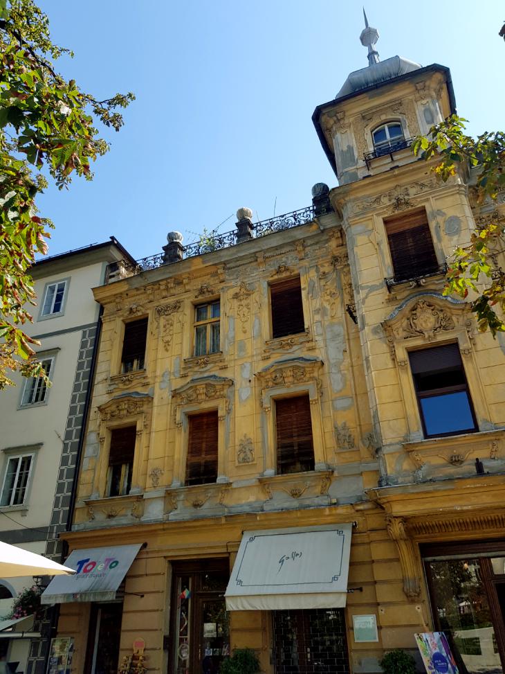 росписные здания любляна